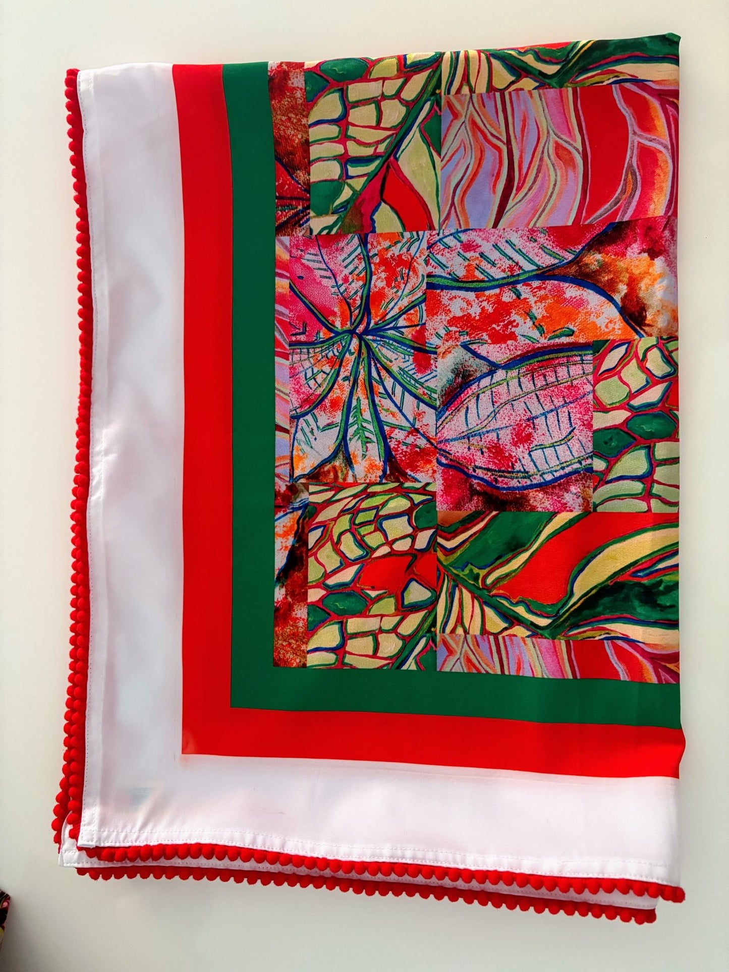 Mantel Seda Mango Borlas rojas